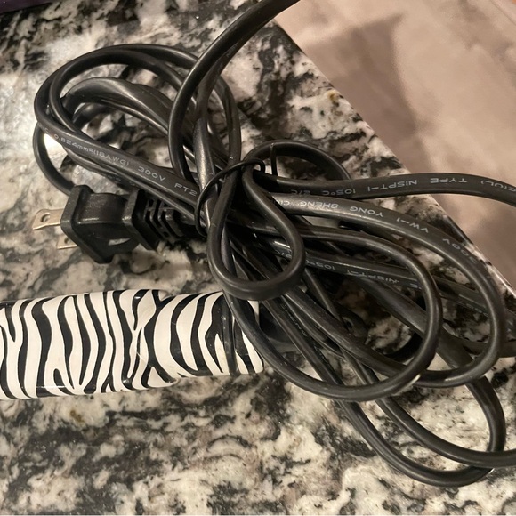 Conair Curling and Flat Iron Set - Picture 7 of 10